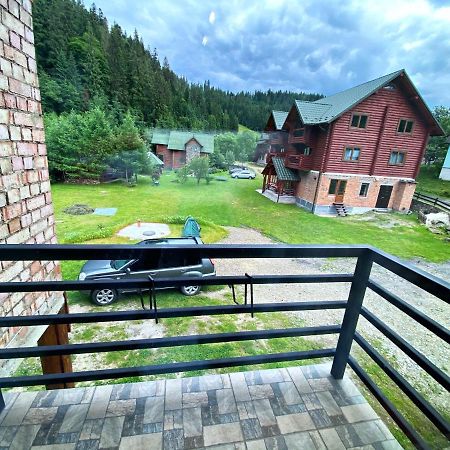 Під Магурою Hotel Vorokhta Exterior photo