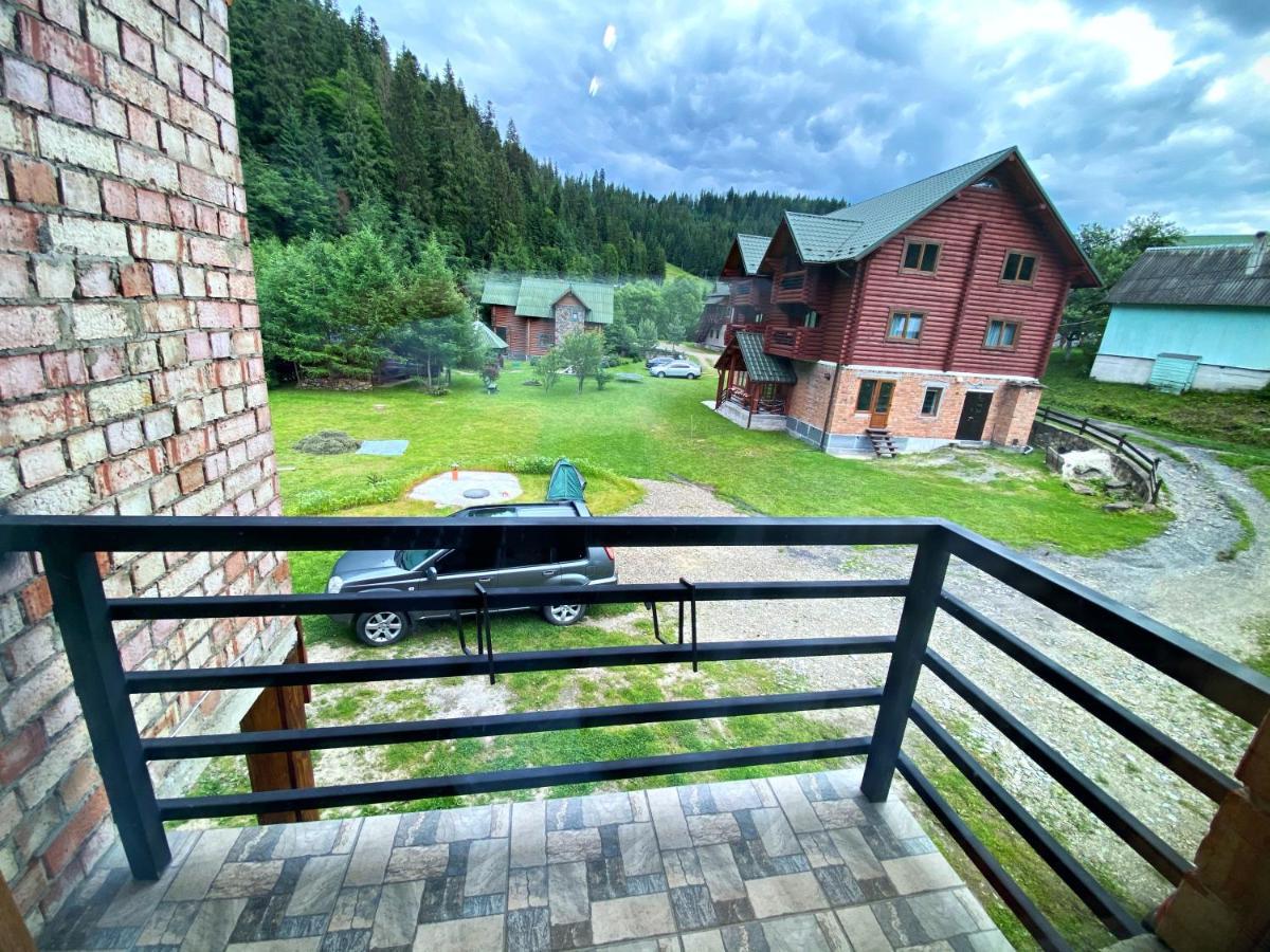 Під Магурою Hotel Vorokhta Exterior photo